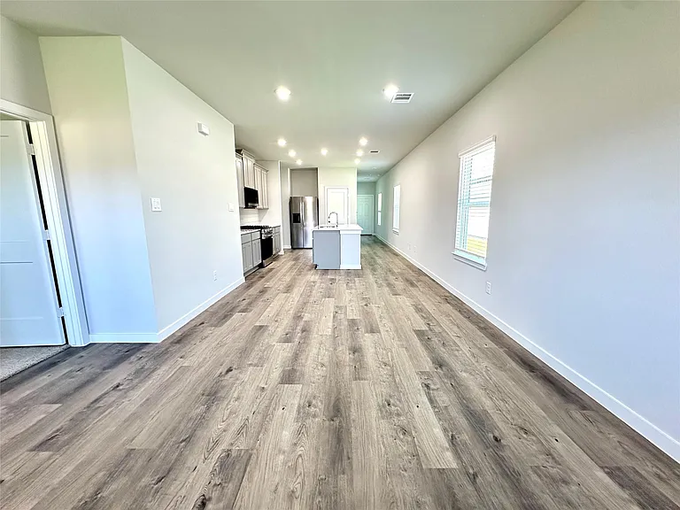 12026 Curlin Dr — Photo 11