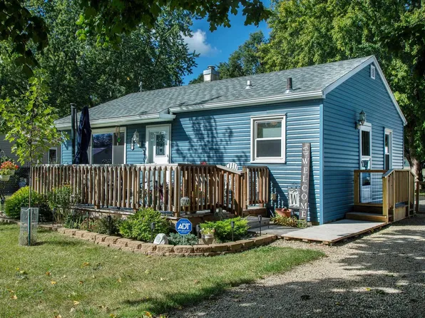 109 Mary Dr, Evansdale, IA 50707