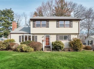 45 Mohawk Ln, Wethersfield, CT 06109