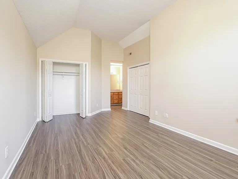 2110 Arden Pl — Photo 9