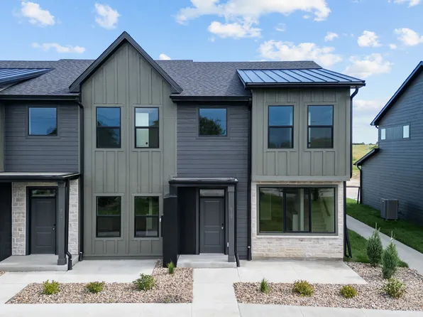 919 Percheron Ln, Norwalk, IA 50211