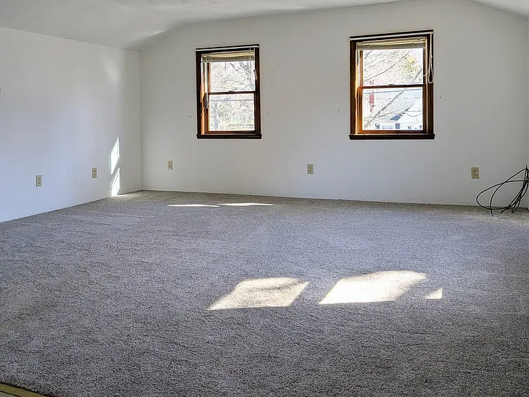 44 Bank St #1/2 — Photo 1