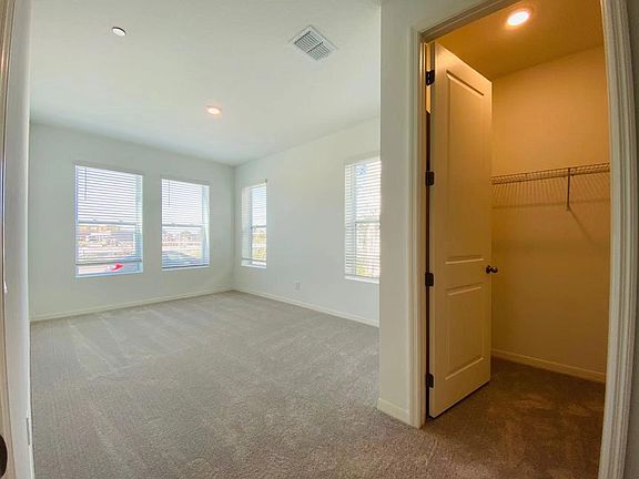 5th image of 12936 Gabor Ave