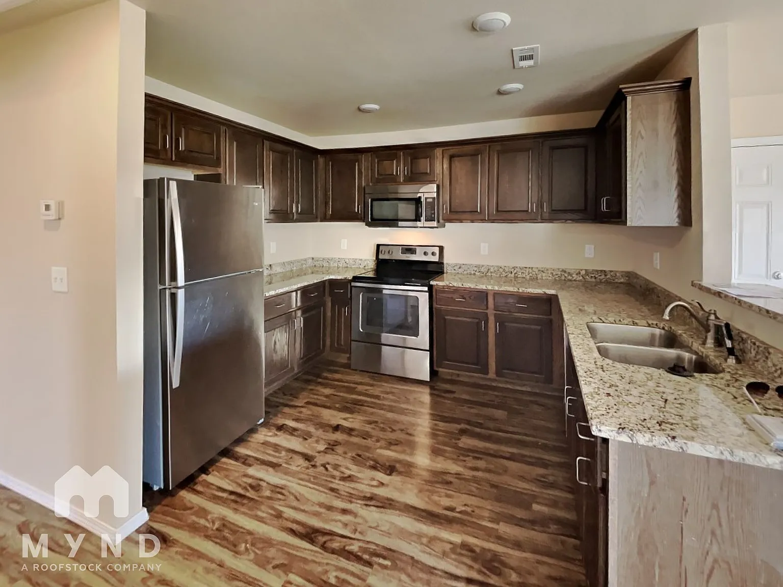 4 bed, 2.0 bath, 1542 sqft, $1,665 — Photo 3