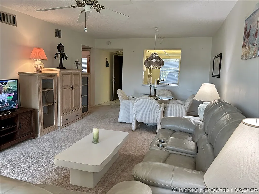 2 bed, 2.0 bath, 938 sqft, $2,600 — Photo 3