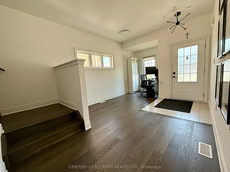 13 Harvest Cres — Photo 4