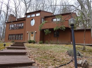 6138 Wales Ct, East Stroudsburg, PA