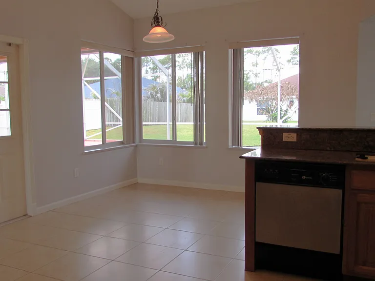2126 SW Gailwood St — Photo 4