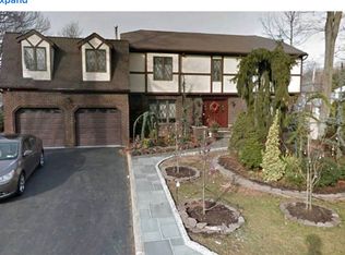 2 Johanna Ln, Staten Island, NY 10309