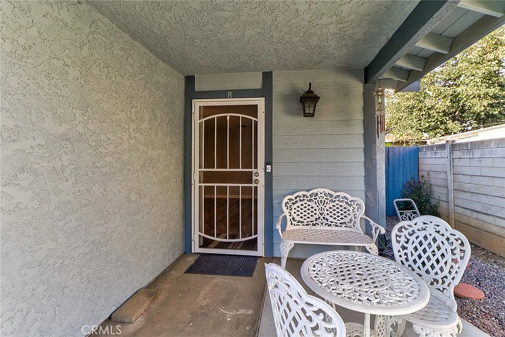 2 bed, 827 sqft, $2,600 — Photo 4