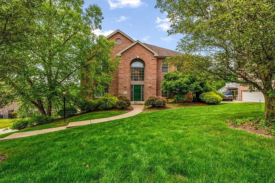 112 Windermere Ct photo 1