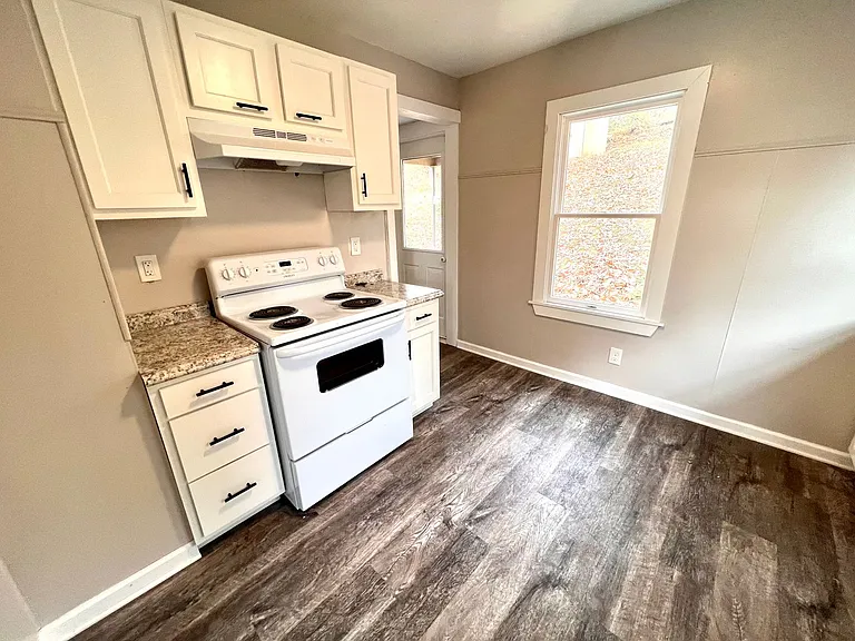 1620 Polk St — Photo 13
