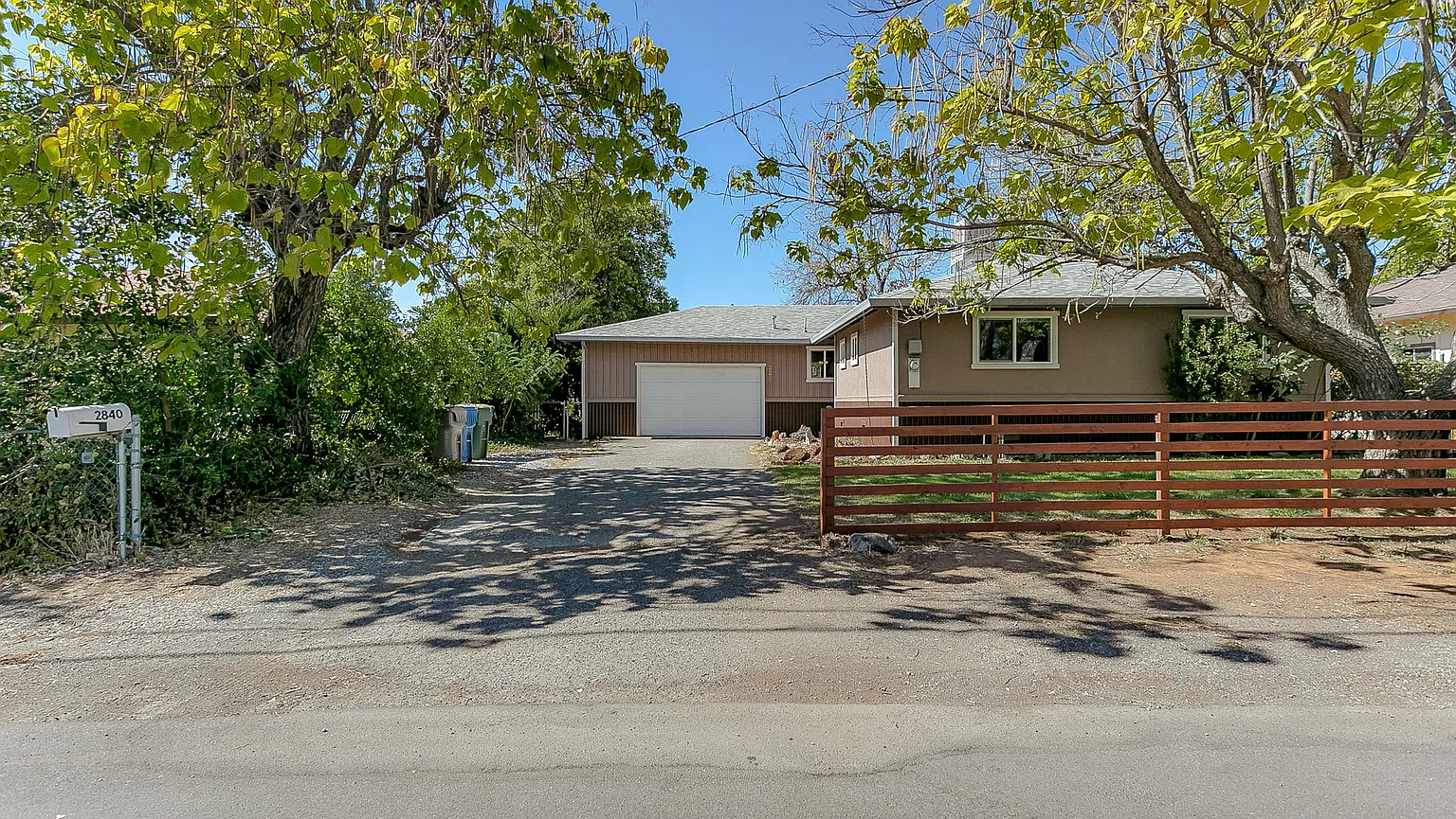 2840 Reservoir Ln photo 1