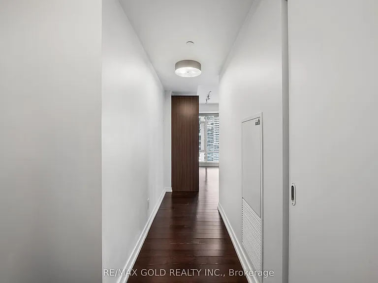 21 Widmer St #2209 — Photo 4