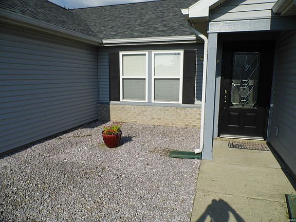 2nd image of 4009 Braxton Dr E