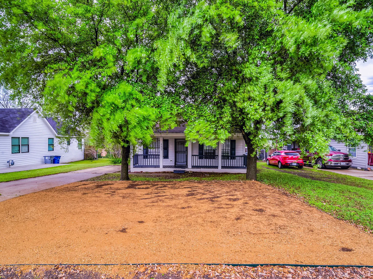 4 bed, 2.0 bath, 1300 sqft, $789 — Photo 2