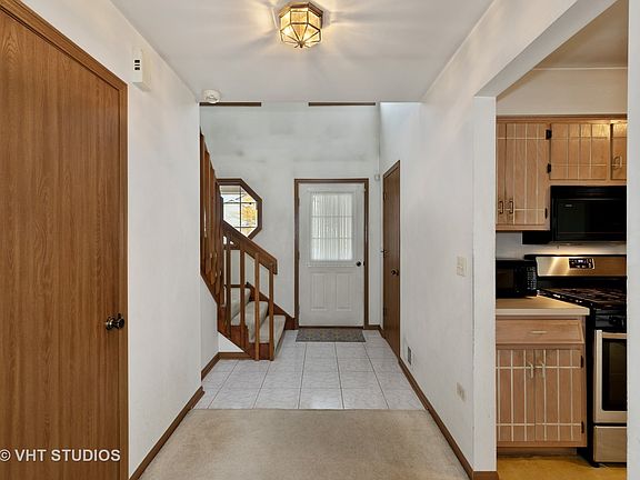 2nd image of 22447 Hamilton Dr