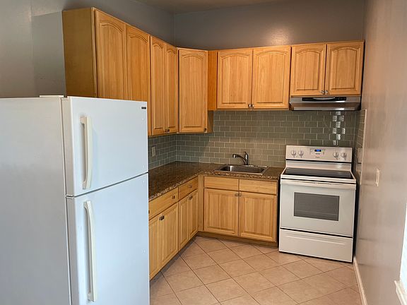 5th image of 602 Alpha Ct APT C
