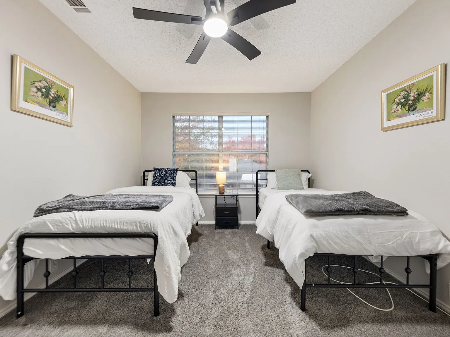 4 bed, 2.5 bath, 2244 sqft, $6,500 — Photo 3