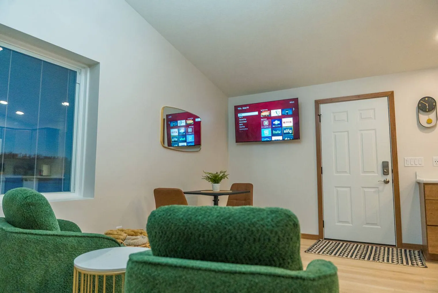 1 bed, 1.0 bath, 1894 sqft, $2,540 — Photo 1
