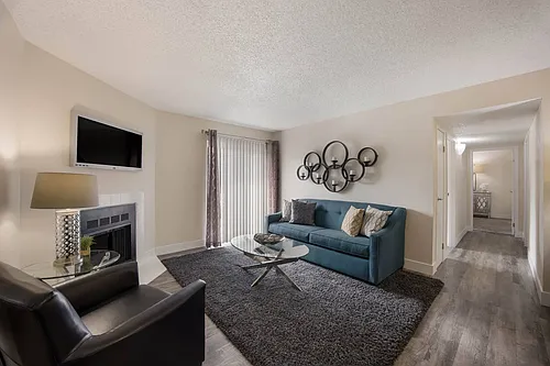Woodland Hills Apartments Photo 1