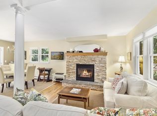 26 Cove Rd S, Southampton, NY 11968