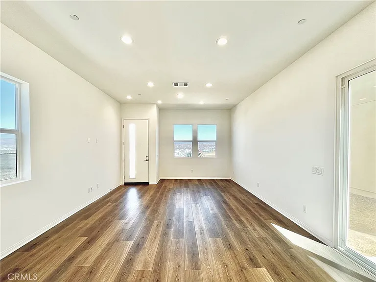 27391 Powder Ridge Ct #27391 — Photo 7