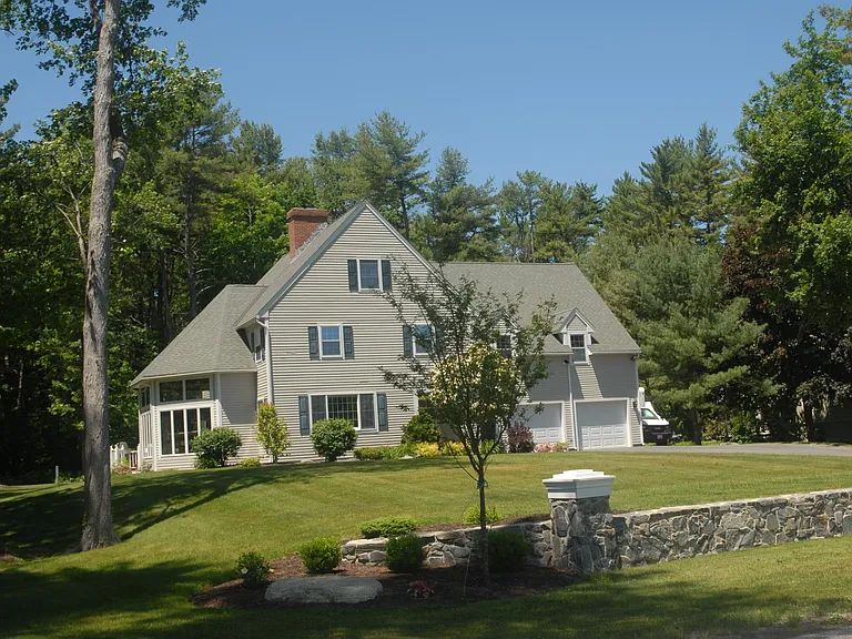 10 Recreation Rd — Photo 1