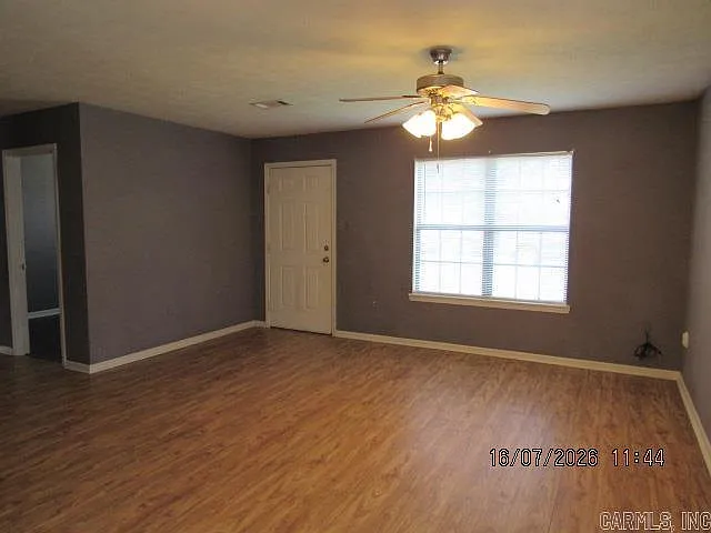 1310 Choate St — Photo 4