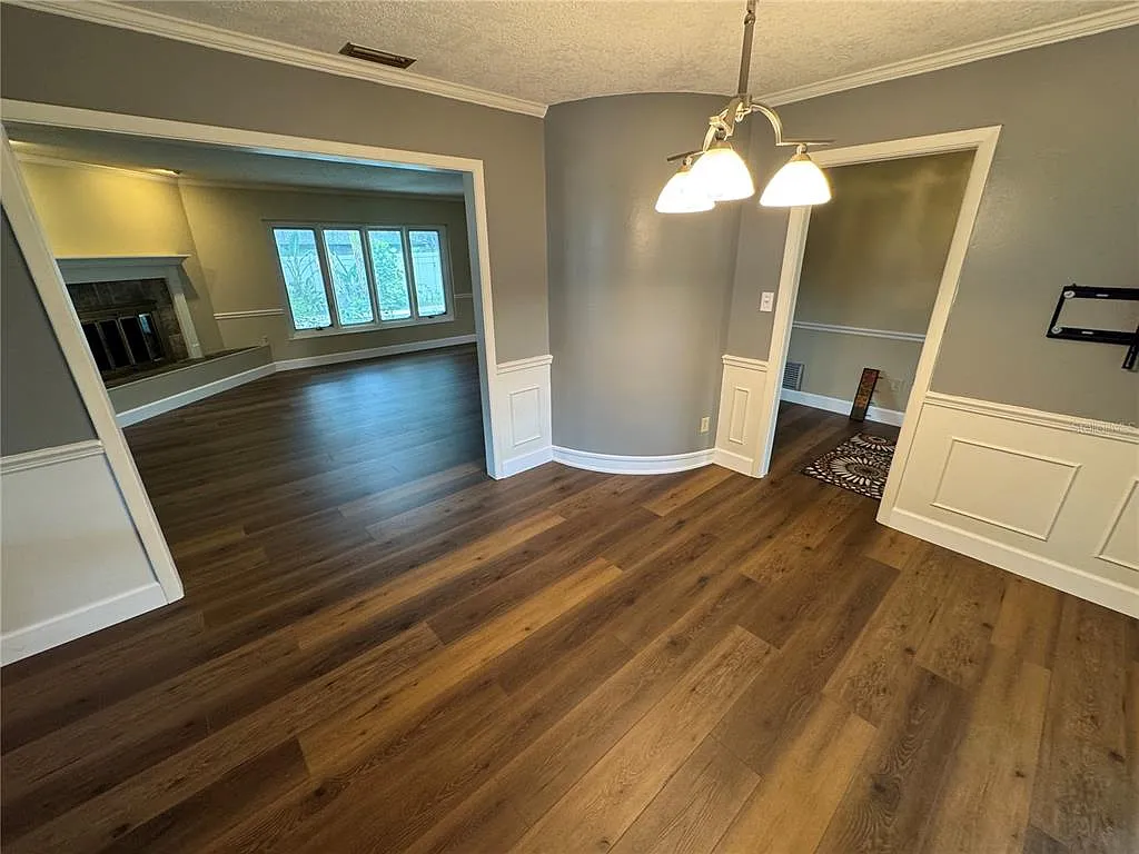 3 bed, 2.5 bath, 1960 sqft, $3,400 — Photo 4
