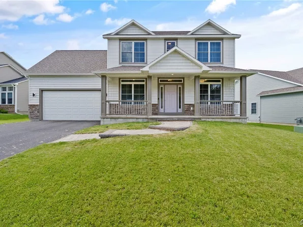 3429 Tall Tree Ln, Baldwinsville, NY 13027