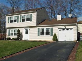 4 Sunny Ter, North Brunswick, NJ 08902