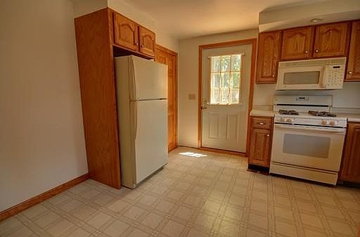 3rd image of 20 Orlando Ave