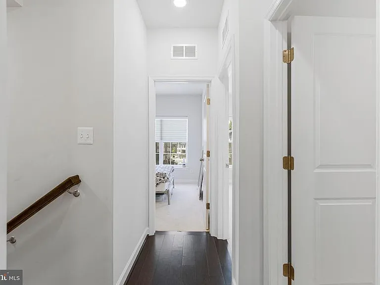 4402 Fair Lakes Ct — Photo 23