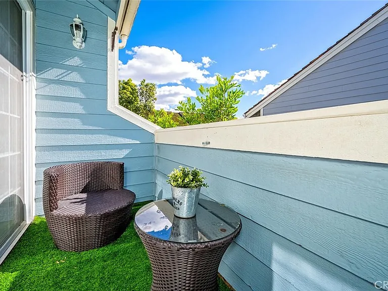 620 Holbrook Ct — Photo 44