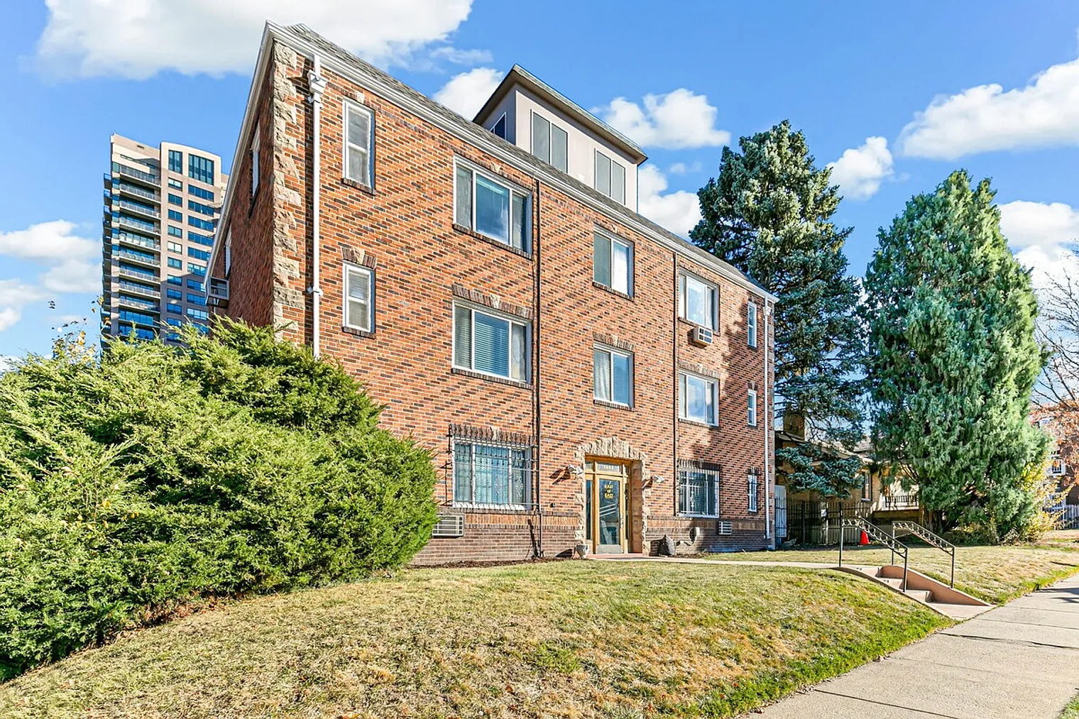 1 bed, 1.0 bath, 452 sqft, $2,447 — Photo 4