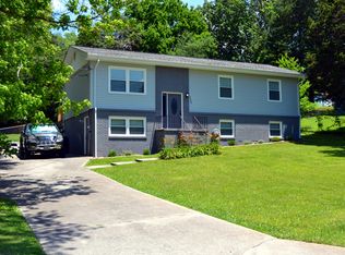 2008 Everhart Ln, Knoxville, TN 37921