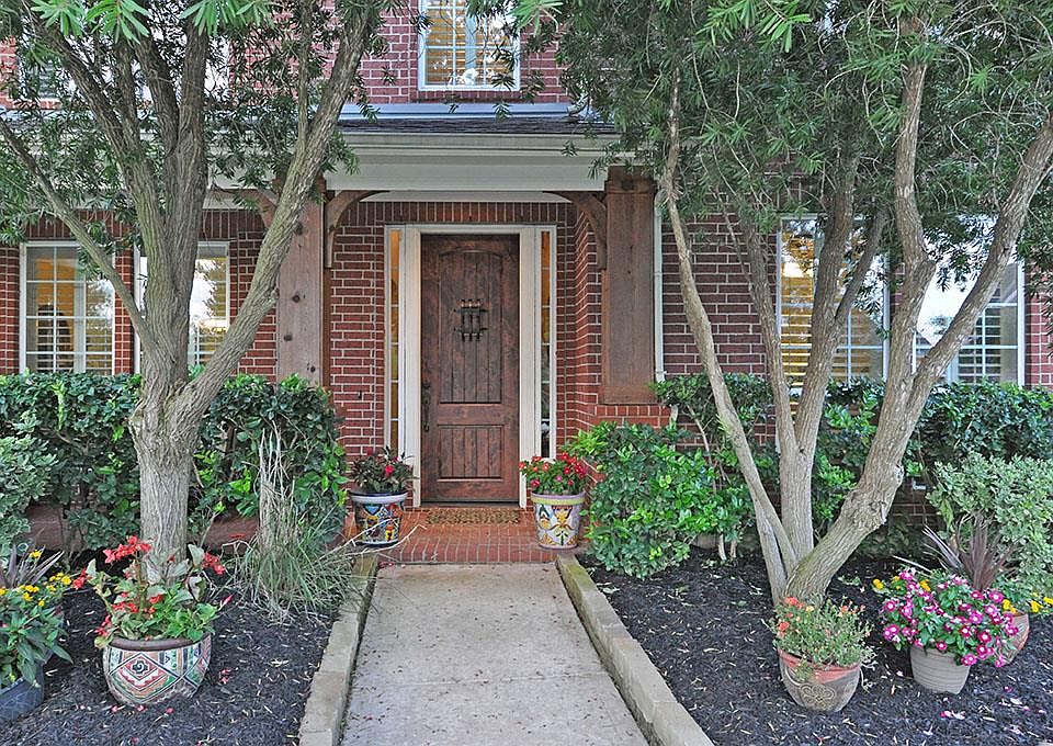 1st image of 9203 Hernshead Ln