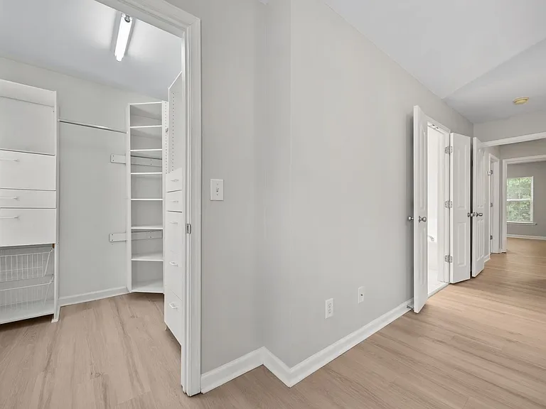 409 Burrell Rd — Photo 22