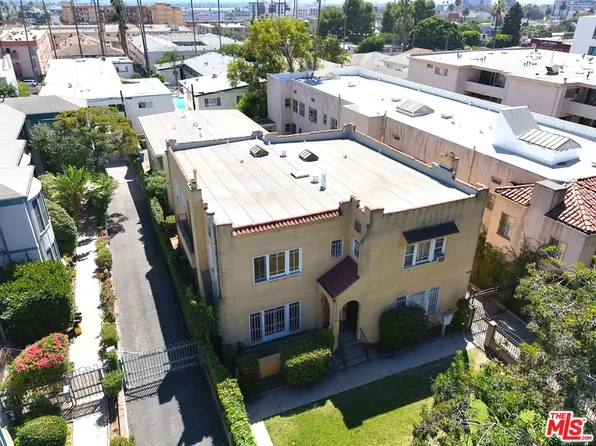 5418 Franklin Ave, Los Angeles, CA 90027