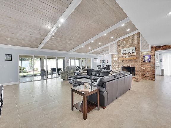 4th image of 7400 Corkwood Circle