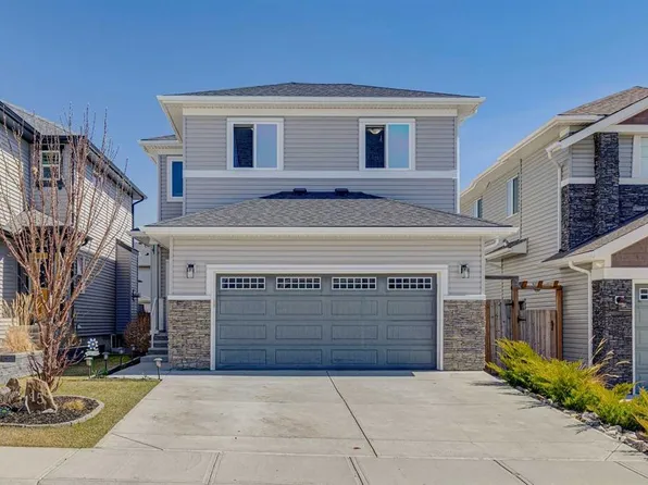15 W Drake Landing St, Okotoks, AB T1S 0P7