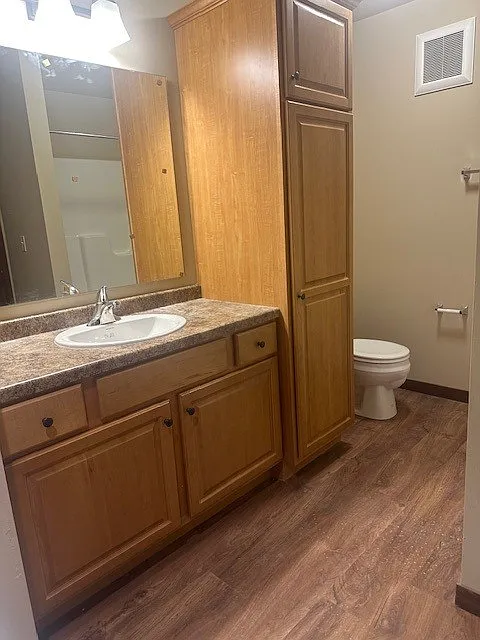 East Mason Apartment — Photo 4