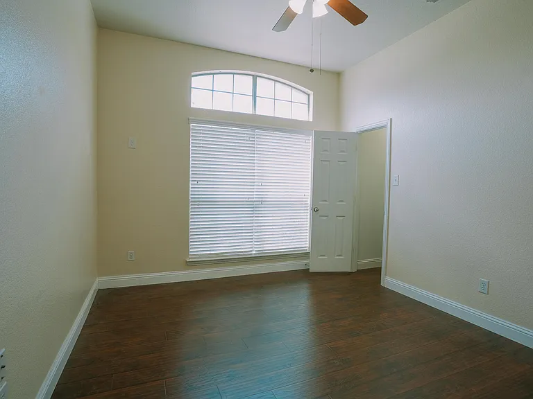 3240 Paseo — Photo 30