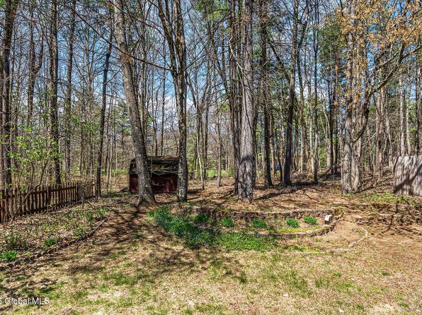 32 Thimbleberry Road, Malta, NY 12020