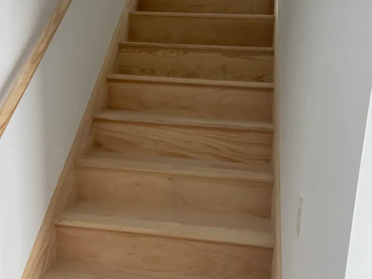 Stairs leading to 2nd floor bedroom