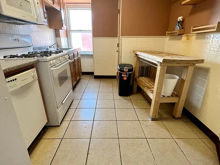 Powelton Ave 4007 — Photo 6