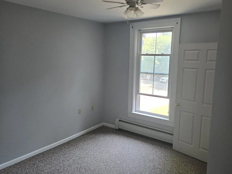 33 Park St #3 — Photo 7