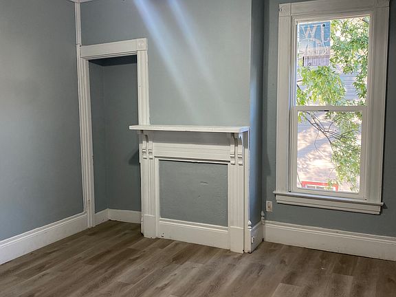 3rd image of 428 S 5th St #1/2