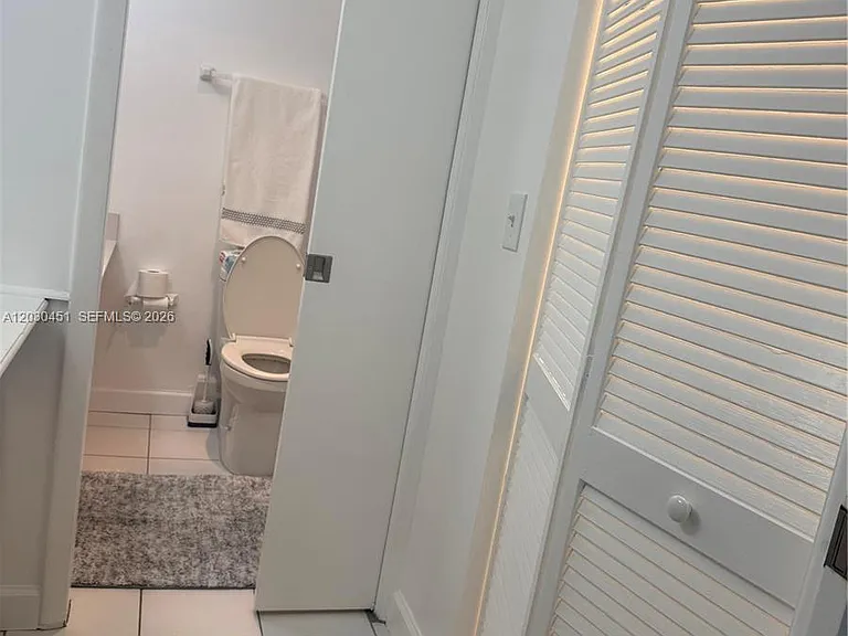 1390 Ocean Dr #302 — Photo 9